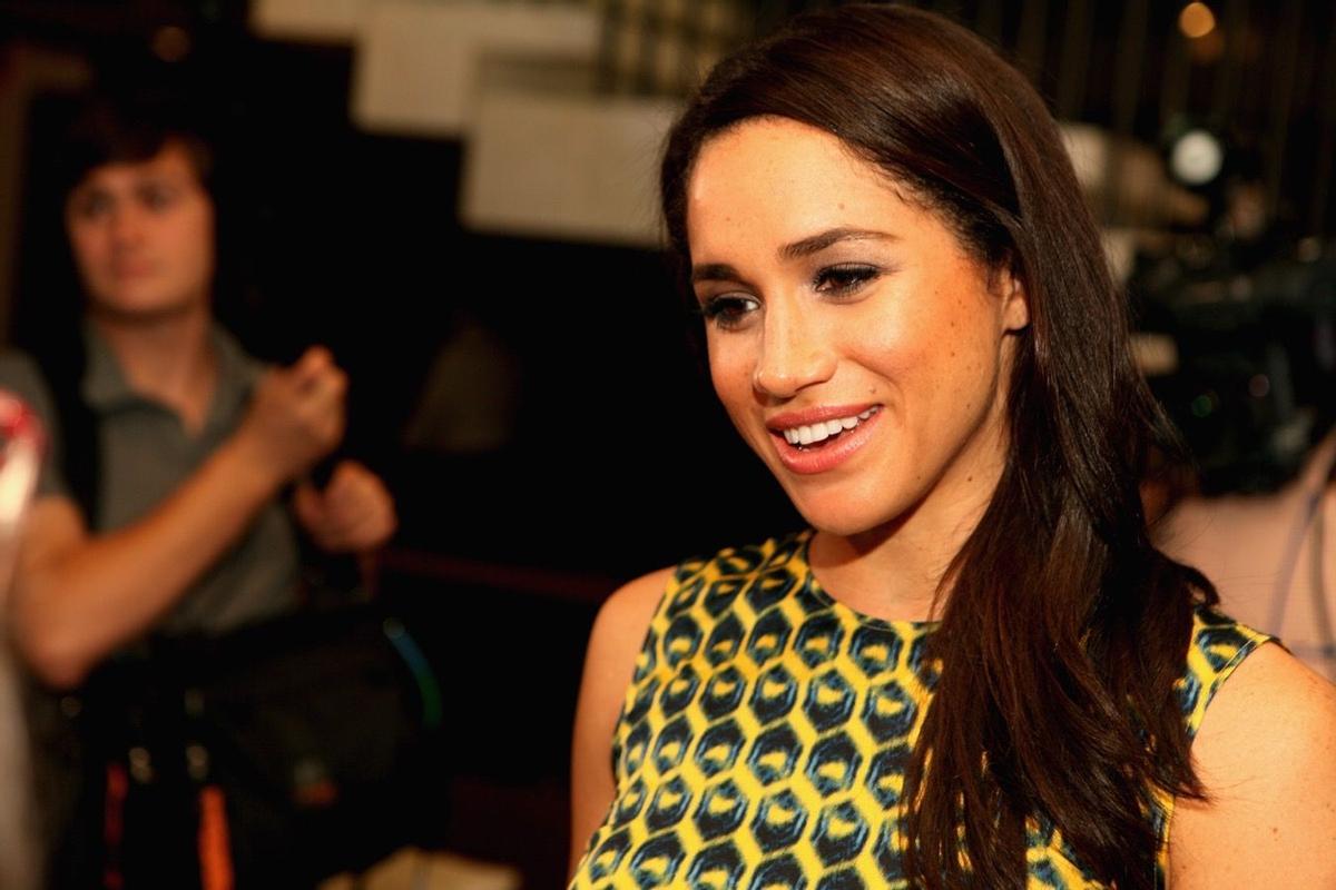 Así es Meghan Markle, la prometida del príncipe Harry, en una fiesta