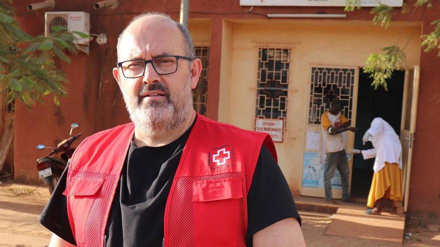 Santiago Algora: "La labor de los cooperantes debería conocerse más"