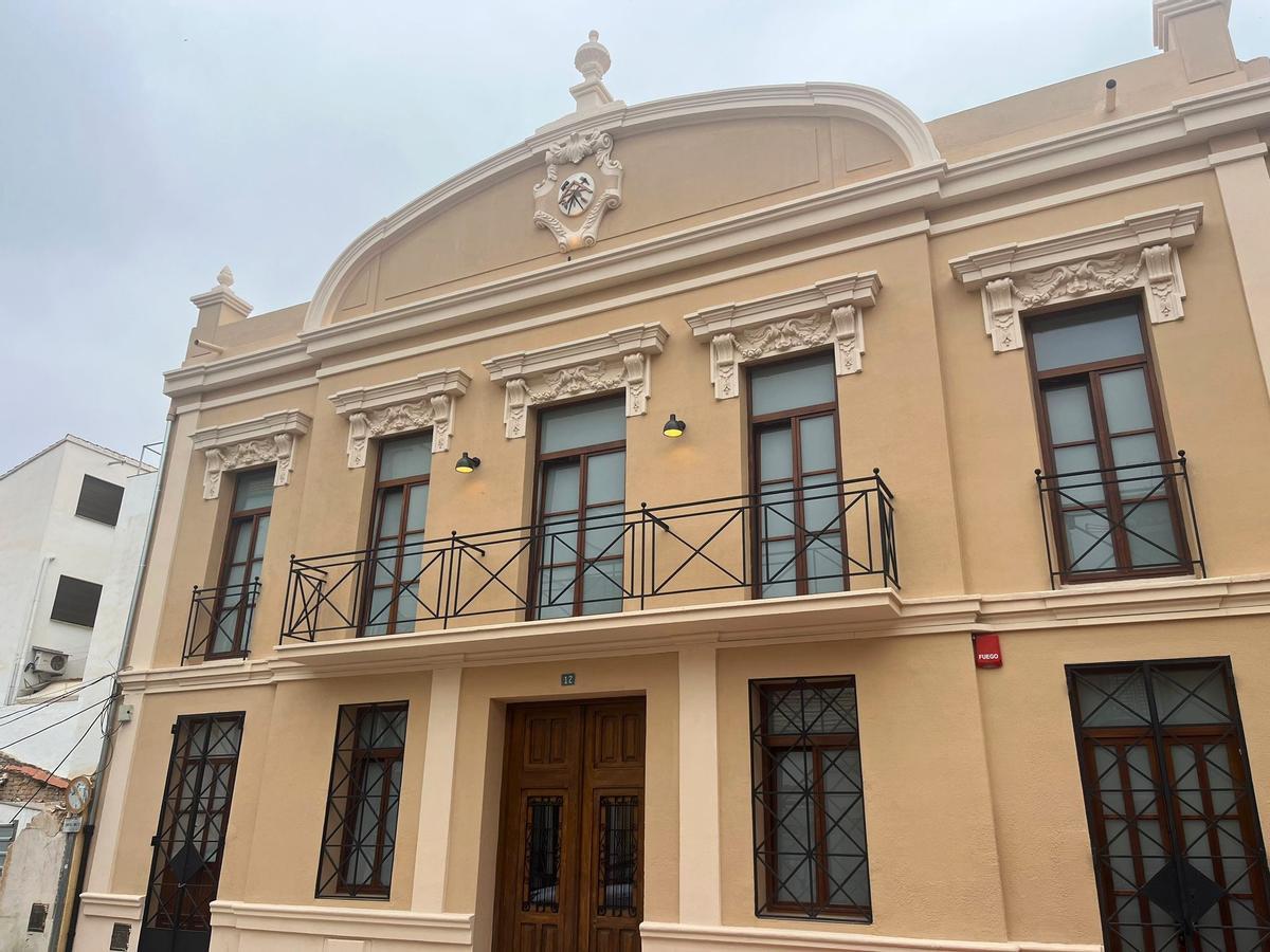 Fachada del Teatro El Progrés de Burjassot.