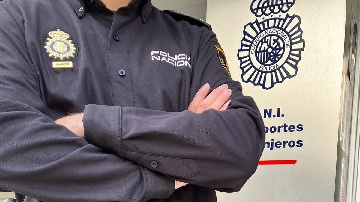 La Policía alerta de los hurtos más habituales contra personas mayores: así actúan y cómo evitarlos.