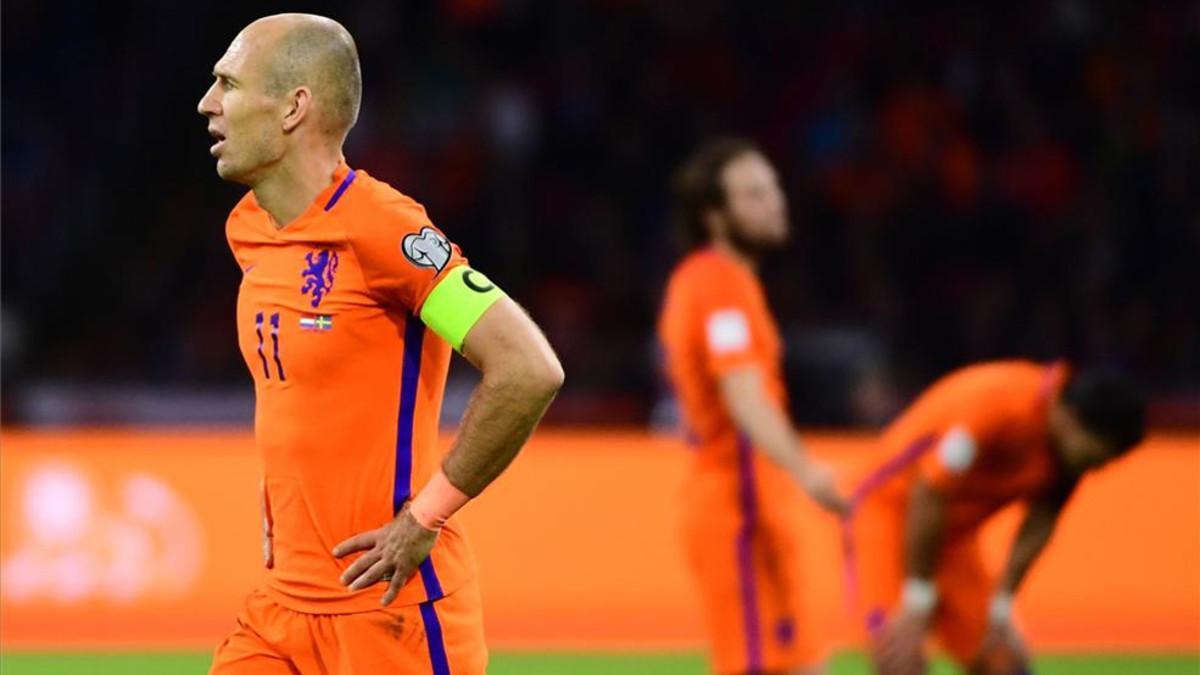 El doblete de Robben resultó insuficiente para Holanda