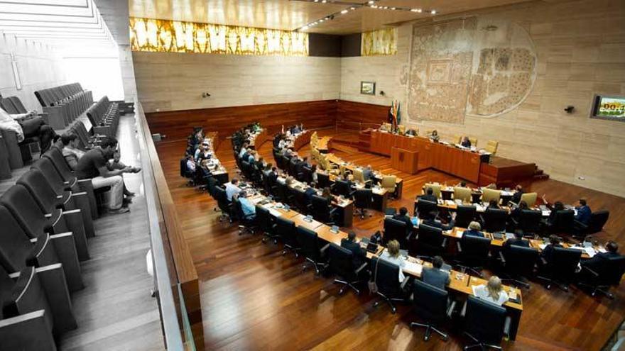 Aprobada la Ley de Medidas Tributarias de Extremadura tras el rechazo de 18 de las 20 enmiendas