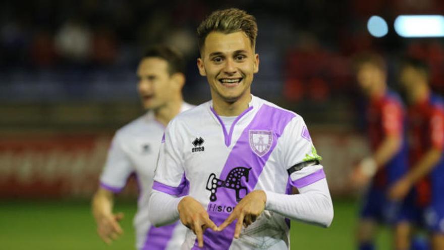 Fran Vilallba celebra un gol con el Numancia.