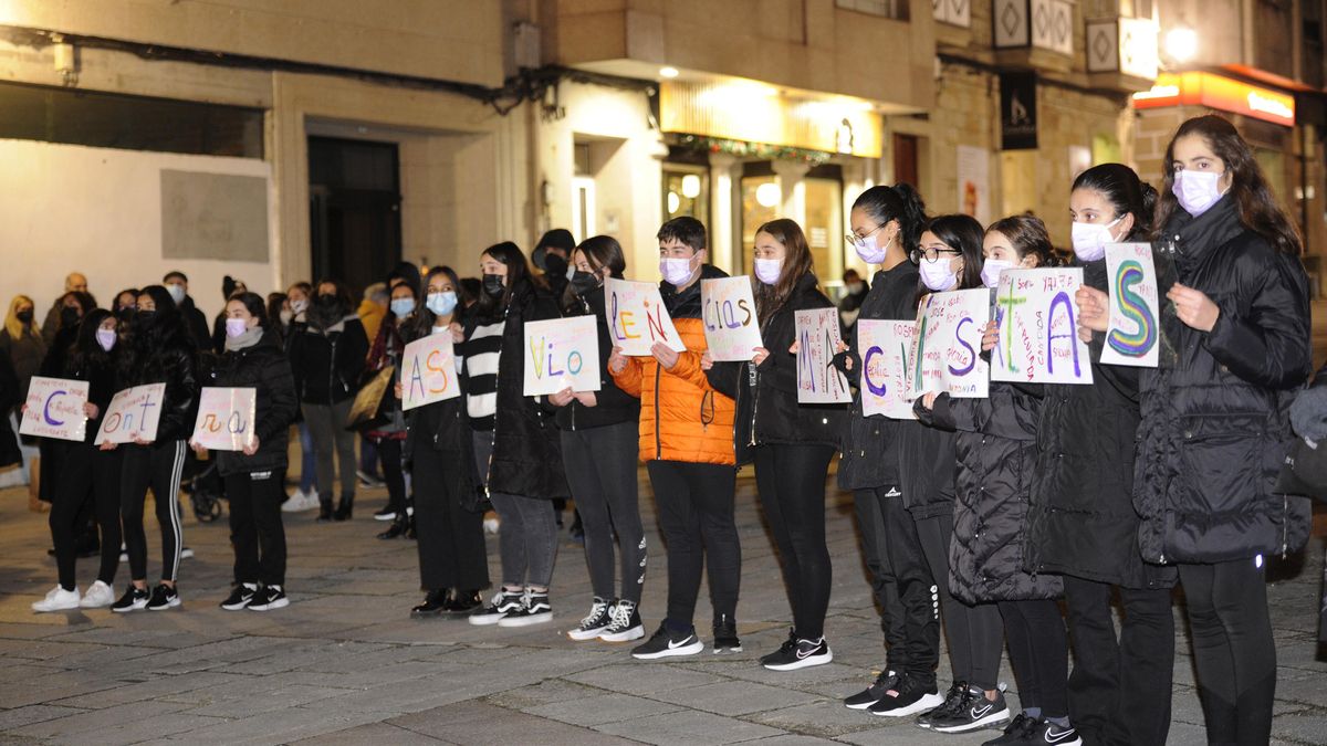 25N: Galicia salió a la calle vestida de morado