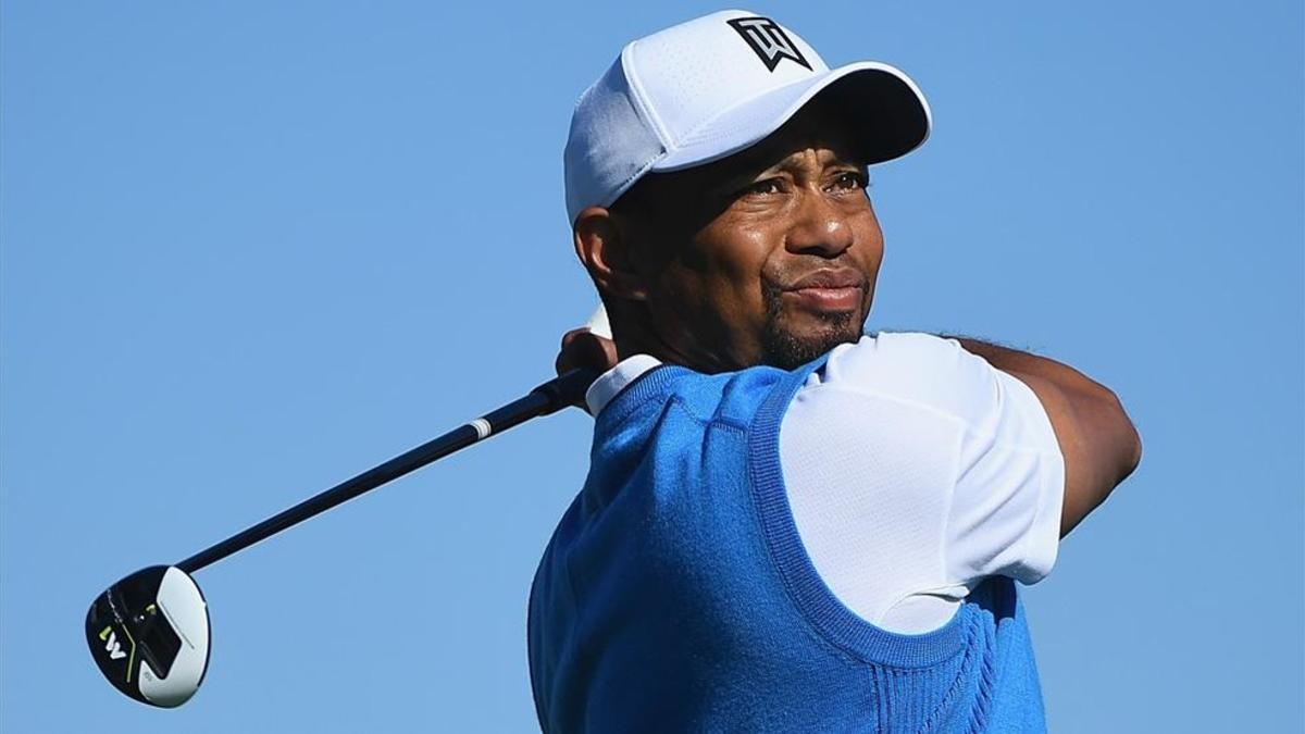 Tiger ya puede realizar el swing completo con maderas, aunque competir es otra cosa...