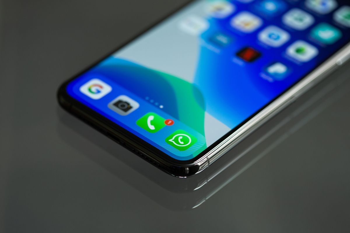 Las redes sociales se han convertido en una herramienta para prolongar el abuso.