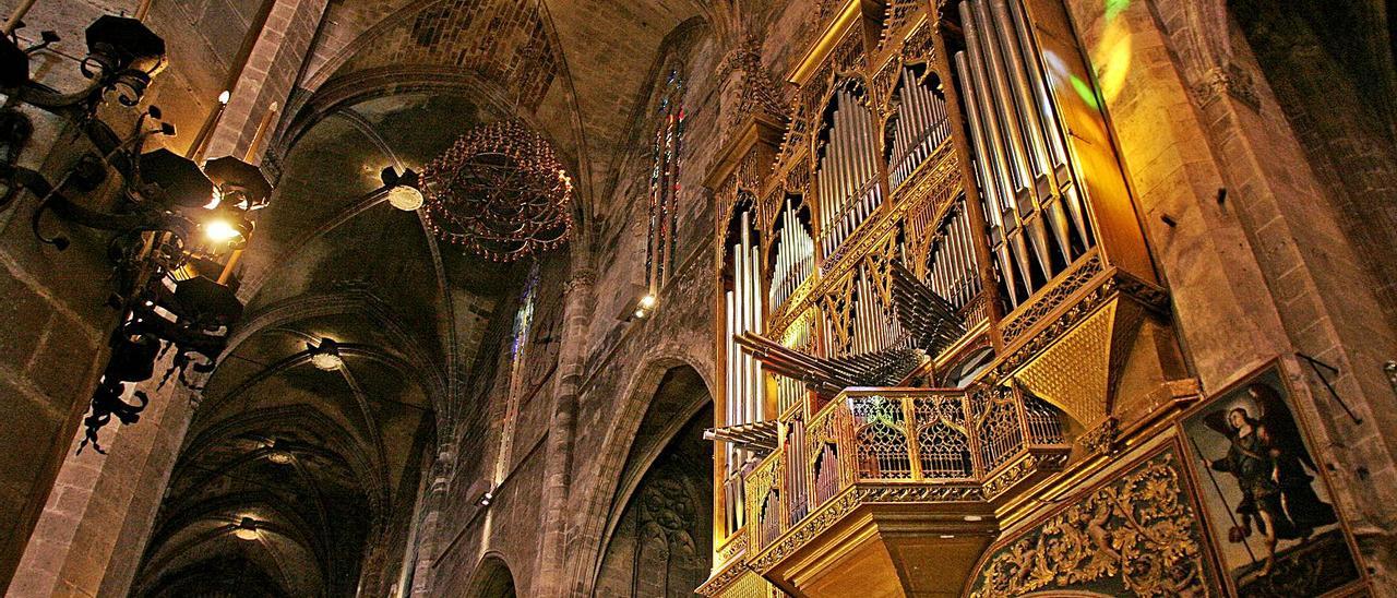 Los tubos del órgano mayor de la Catedral viajan a Holanda.
