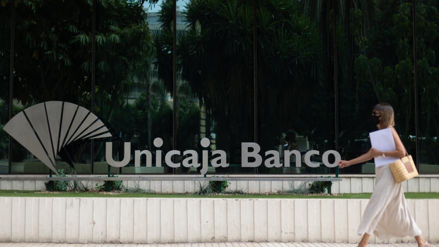 Unicaja Banco gana 165 millones en el primer semestre, un 62 % más