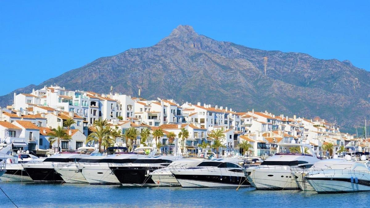 Una imagen de Puerto Banús, en Marbella, donde los precios del alquiler de apartamentos son de los más caros de España.