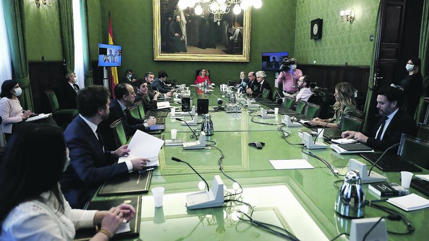 Mesa de la Junta de Portavoces en el Congreso de los Diputados.