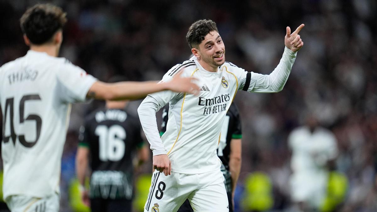 Valverde y Arda echan abajo el castillo de naipes de Eder Sarabia