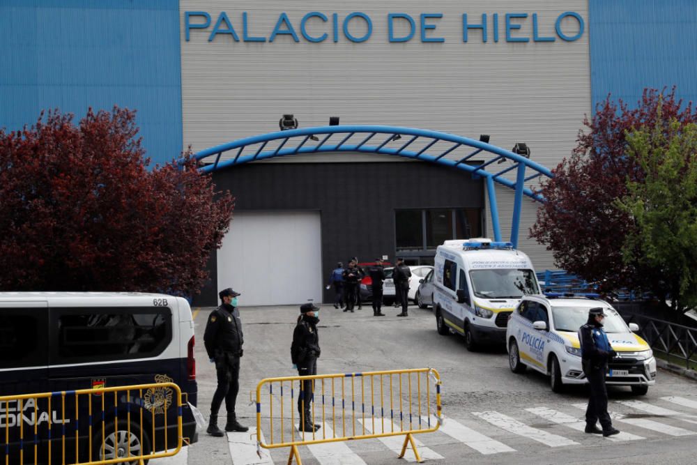 Madrid convierte una pista de patinaje sobre hielo en depósito de cadáveres