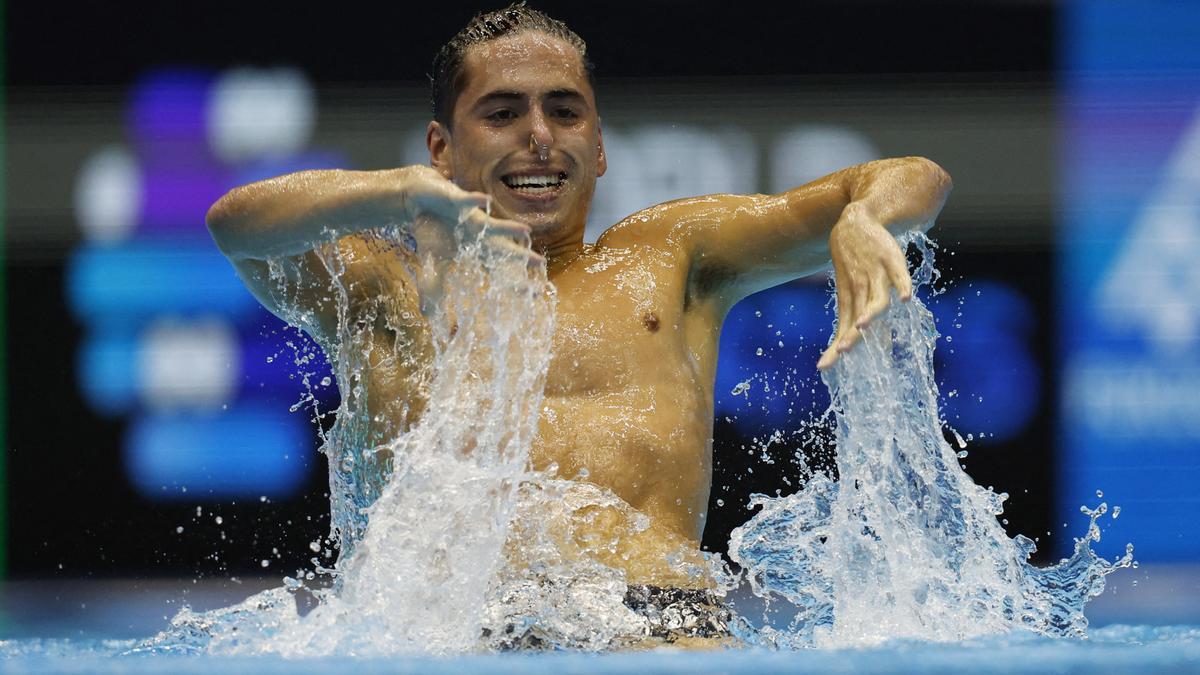 Dennis González, durante su ejercicio en solo libre masculino en el Mundial de Fukuoka.