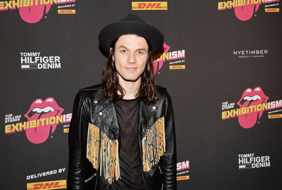 James Bay en la primera exposición internacional de los Rolling Stones