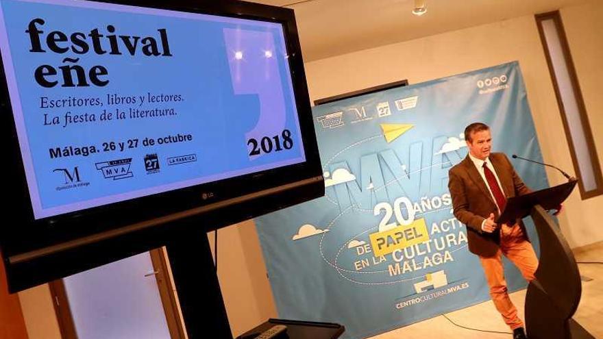 El diputado de Cultura, Víctor González, ayer en la presentación del Festival Eñe