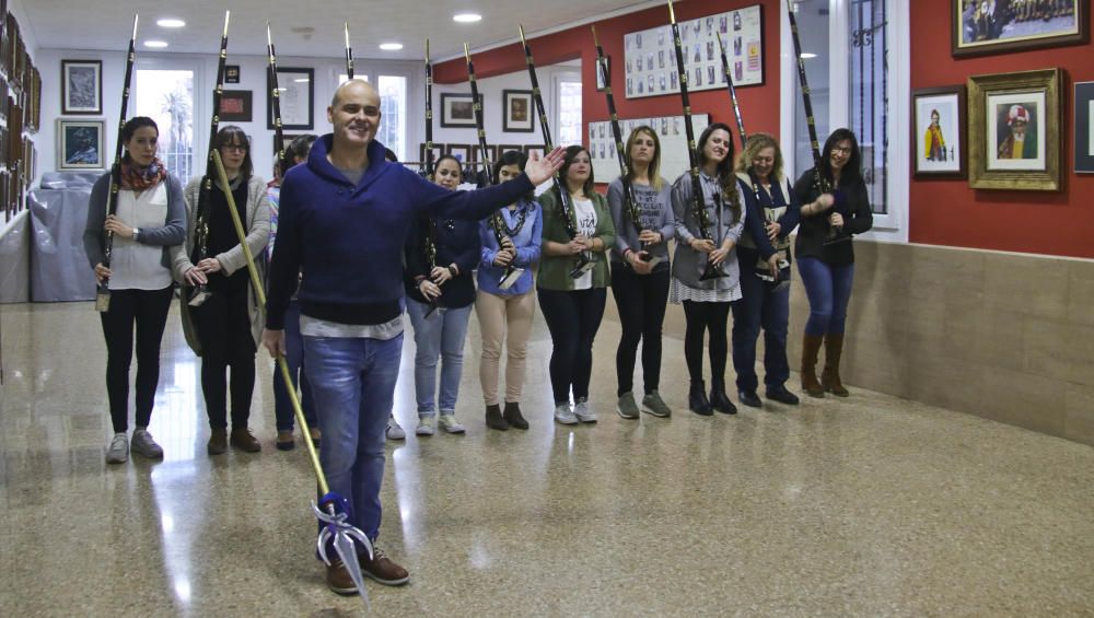 Ensayo hacia la normalidad en los Moros y Cristianos de Alcoy