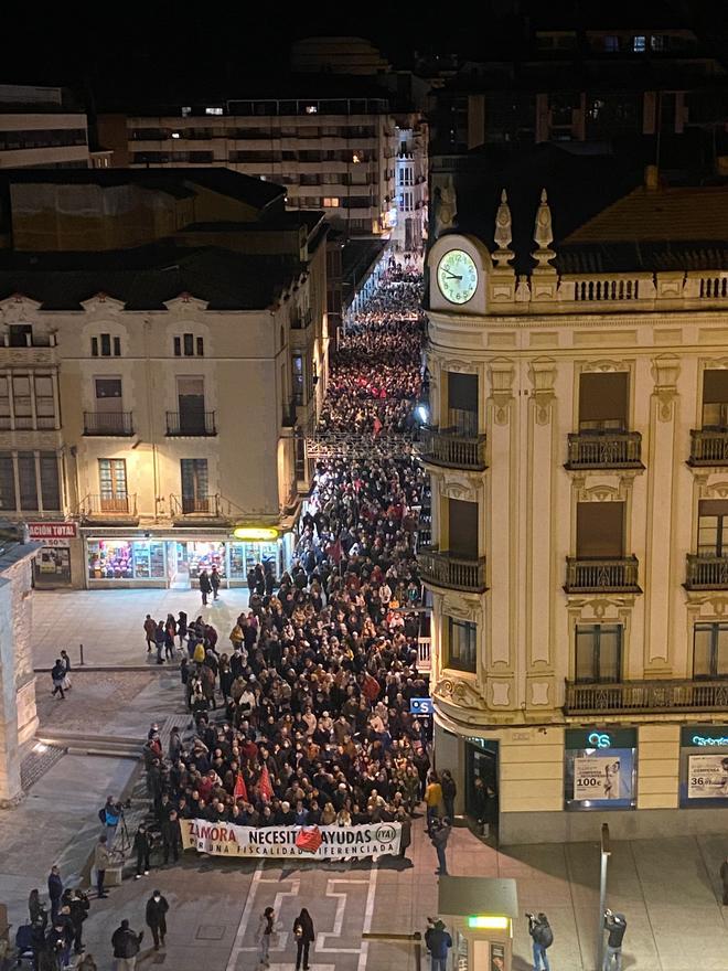 GALERÍA |  Zamora sale a la calle por una fiscalidad diferenciada