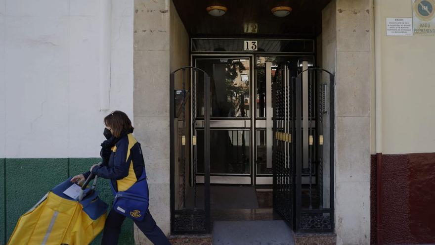 Un hombre con enfermedad mental mata a cuchilladas a su padre en Valencia