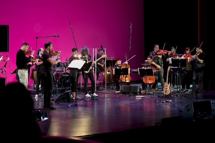 20-04-19 GENTE Y CULTURA. AUDITORIO ALFREDO KRAUS. LAS PALMAS DE GRAN CANARIA. Concierto Bach Rock. Clausura del International Bach Festival 2019 con un concierto de la orquesta del festival y el guitarrista Iñaki Antón, de Extremoduro  | 20/04/2019 | Fotógrafo: Juan Carlos Castro