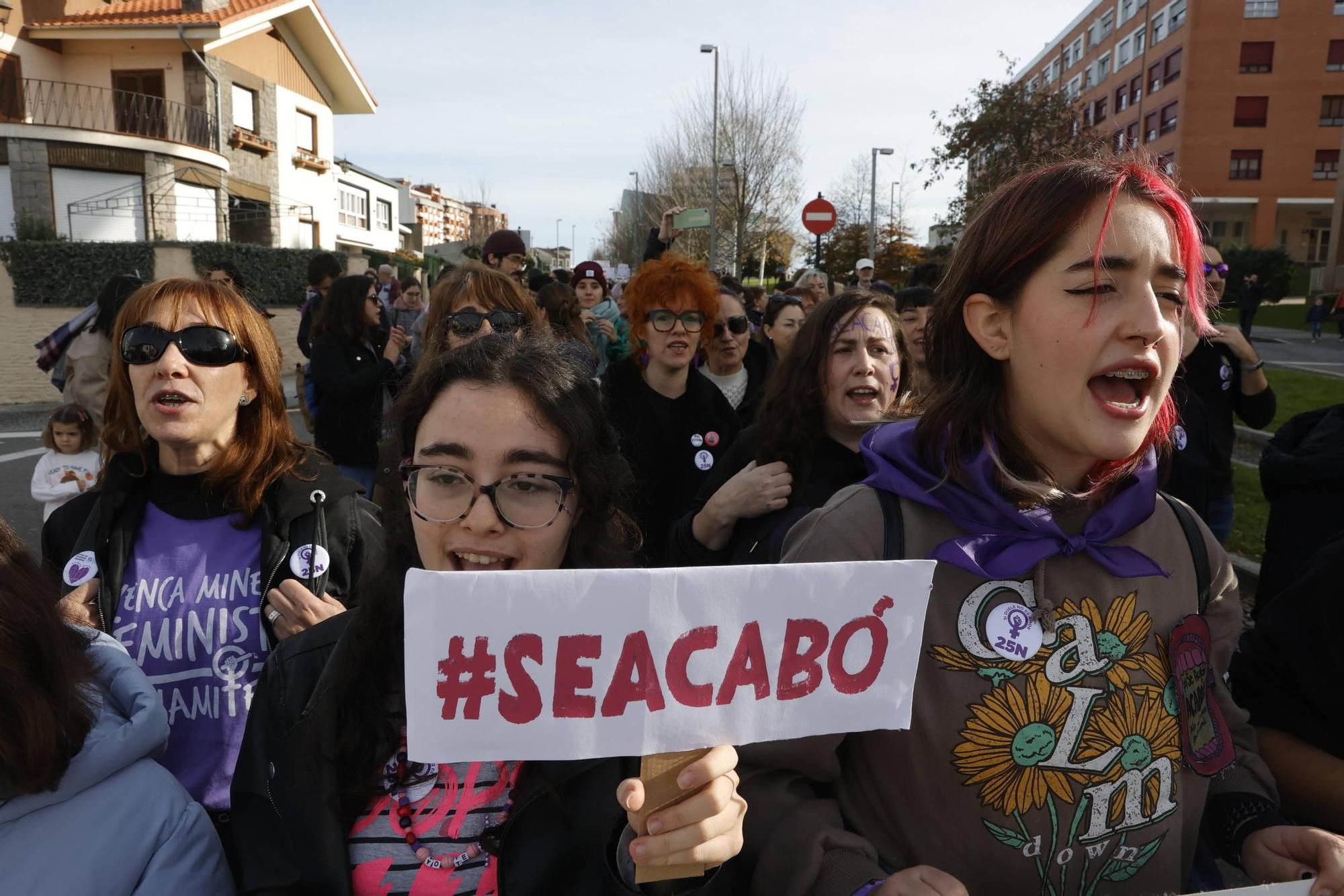 Así fue la manifestación del 25N en Pola de Siero