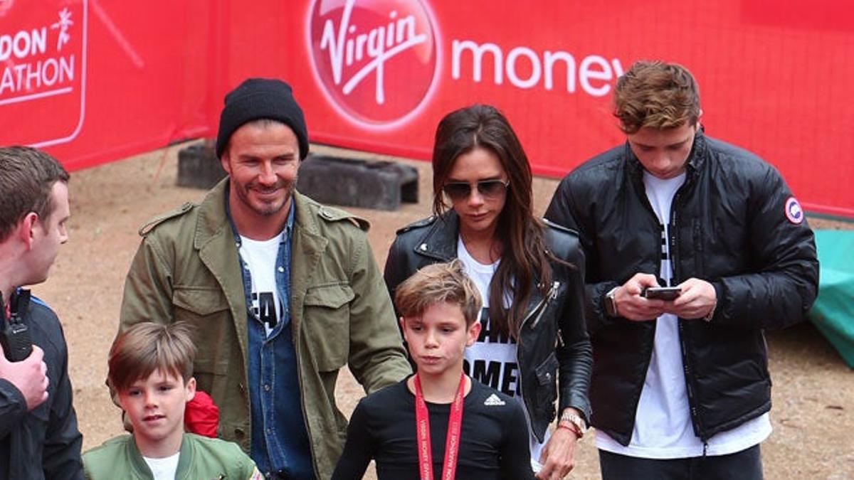 Los Beckham, orgullosos de Romeo en la maratón de Londres