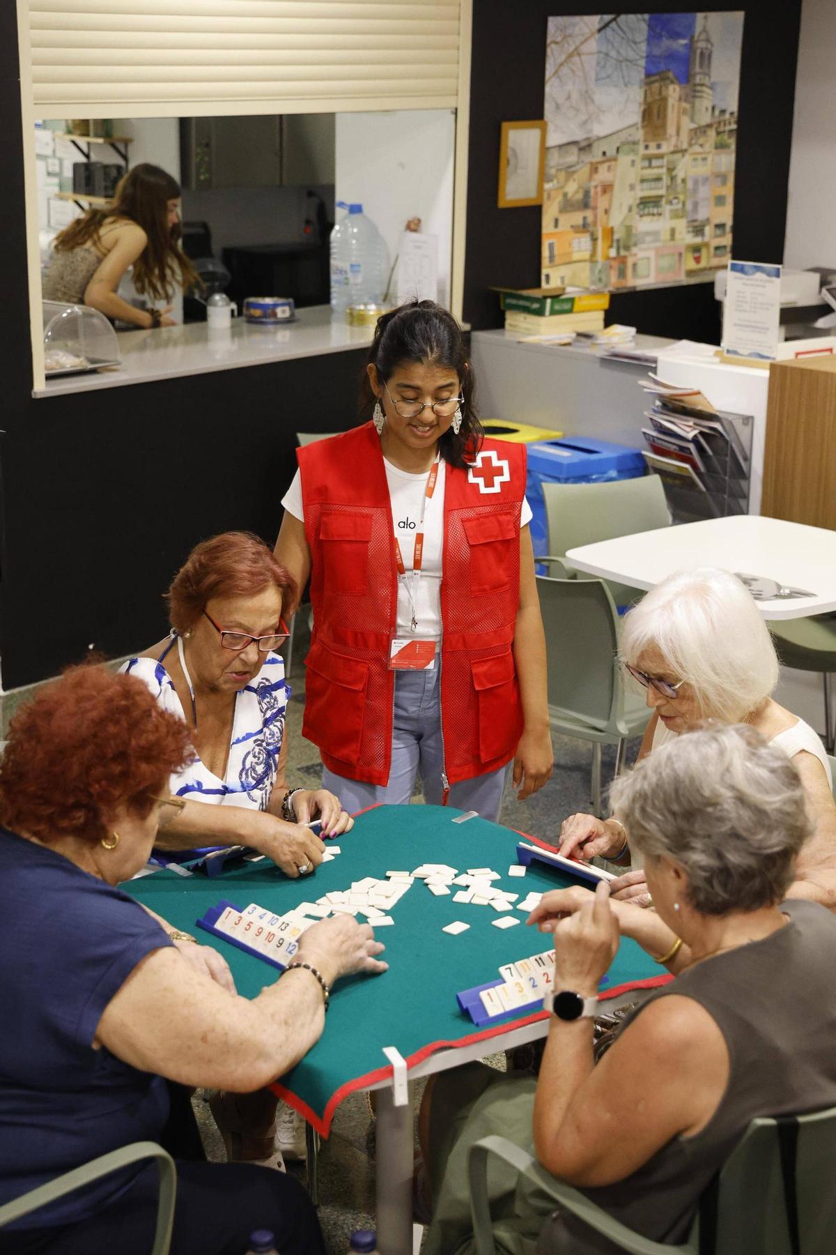 Les imatges de l'activitat comunitària a l'Espai Cívic Mercadal