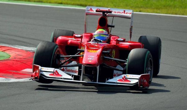 Alonso vence en Monza