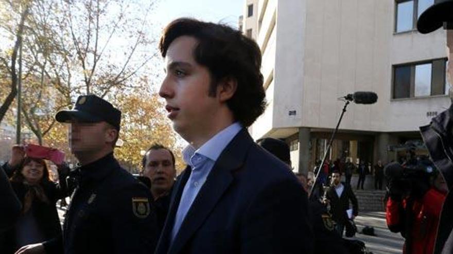 Francisco Nicolás a la salida de los juzgados Plaza Castilla.