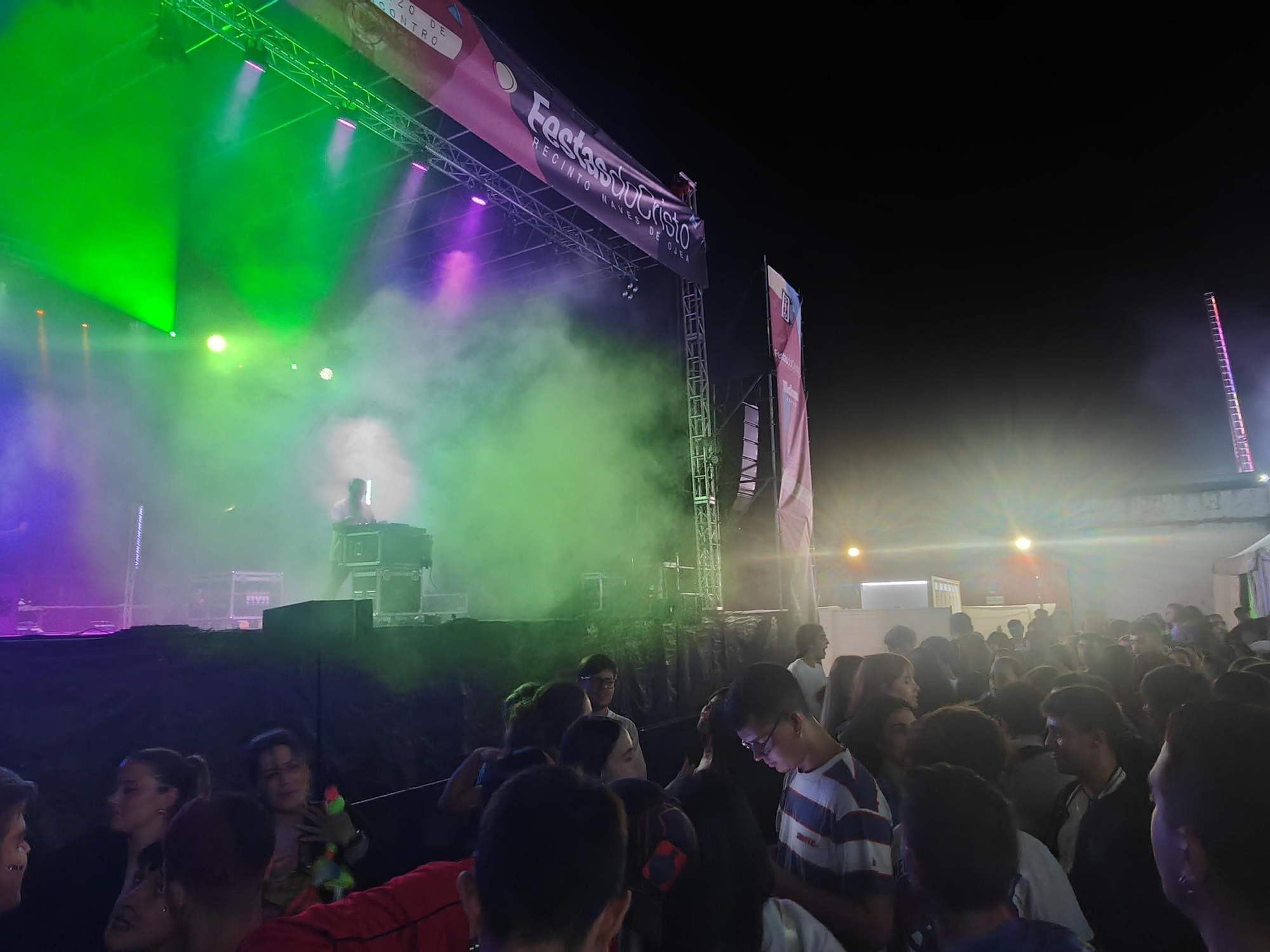 Dj Michi triunfa en el inicio de las Festas do Cristo de Cangas