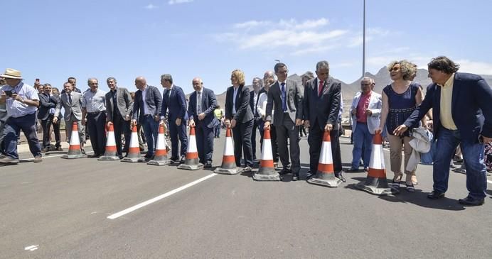 LAS PALMAS DE GRAN CANARIA A 03/07/2017 Apertura al tráfico del último tramo de la primera fase de la carretera de la Aldea. FOTO: J.PÉREZ CURBELO