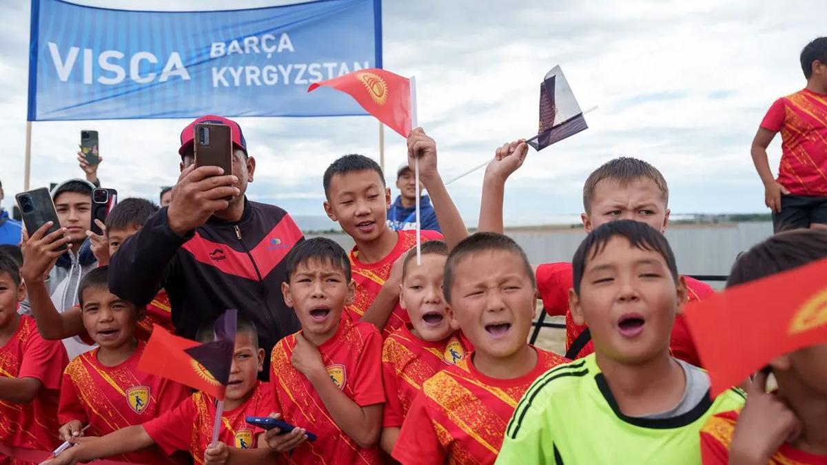 El Barça ha tenido una cálida acogida este lunes en Kirguistán