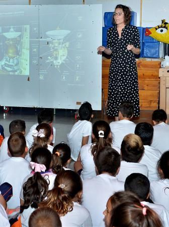 20/06/2018 CARRIZAL, INGENIO. La ingeniera aeronáutica de la Nasa, Mar Vaquero, ofrece una charla a los alumnos del colegio de primaria Tomás Morales. SANTI BLANCO  | 20/06/2018 | Fotógrafo: Santi Blanco