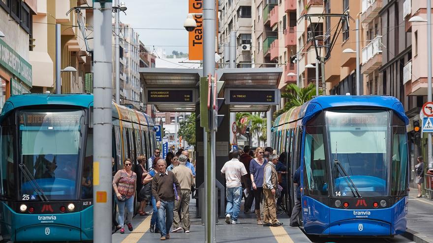 El tranvía de Tenerife aumenta su frecuencia de paso en los fines de semana de Navidad