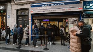 Exterior de la administración de lotería de Doña Manolita, en Madrid