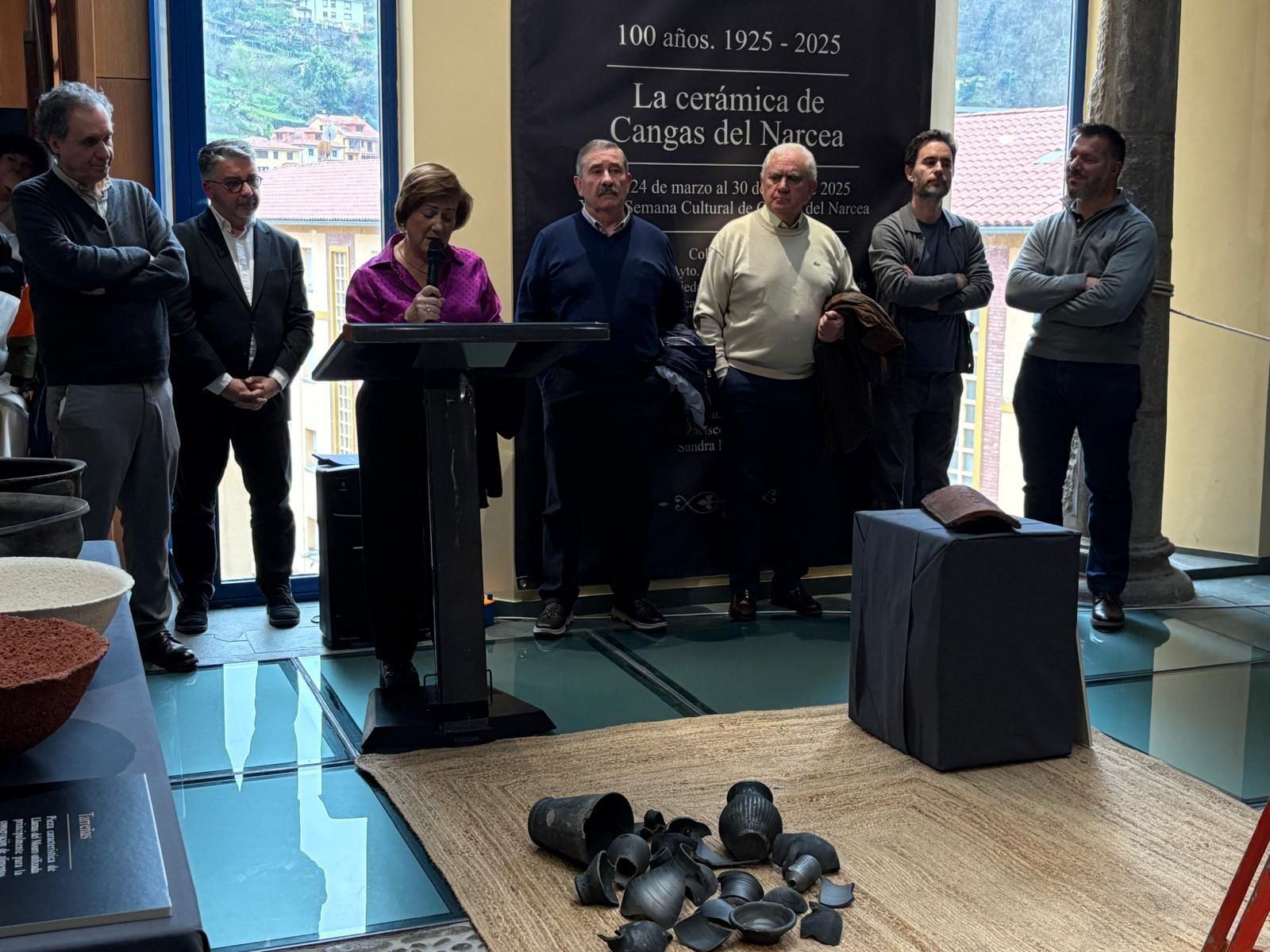 En imágenes: Así es la exposición de cerámica de Cangas que ha organizado el "Tous pa Tous"