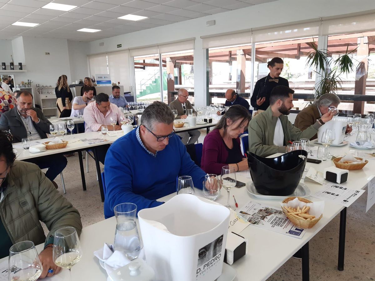 La cata sirvió para poner a prueba a los alumnos de la escuela taller de hostelería meca. | // FDV