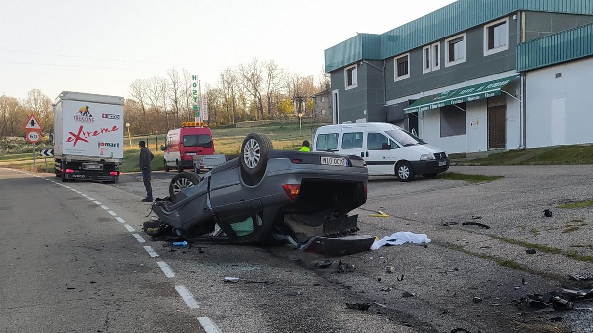 Otra imagen del accidente de tráfico en Castellanos.