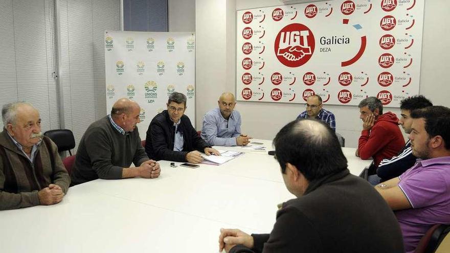 El comité comarcal de Unións se congregó en la sede de UGT. // Bernabé/Javier Lalín