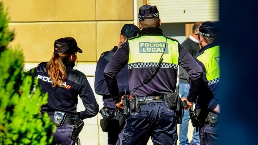 La Policía Local lo ha detenido y la Nacional lo tiene bajo custodia