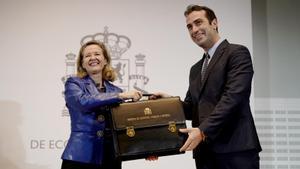 Nadia Calviño y Carlos Cuerpo, durante el traspaso de la cartera de Economía.