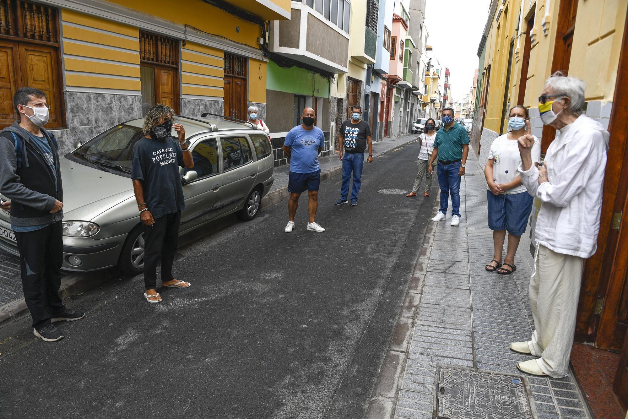 Los vecinos se unen contra los okupas en la calle Tauro