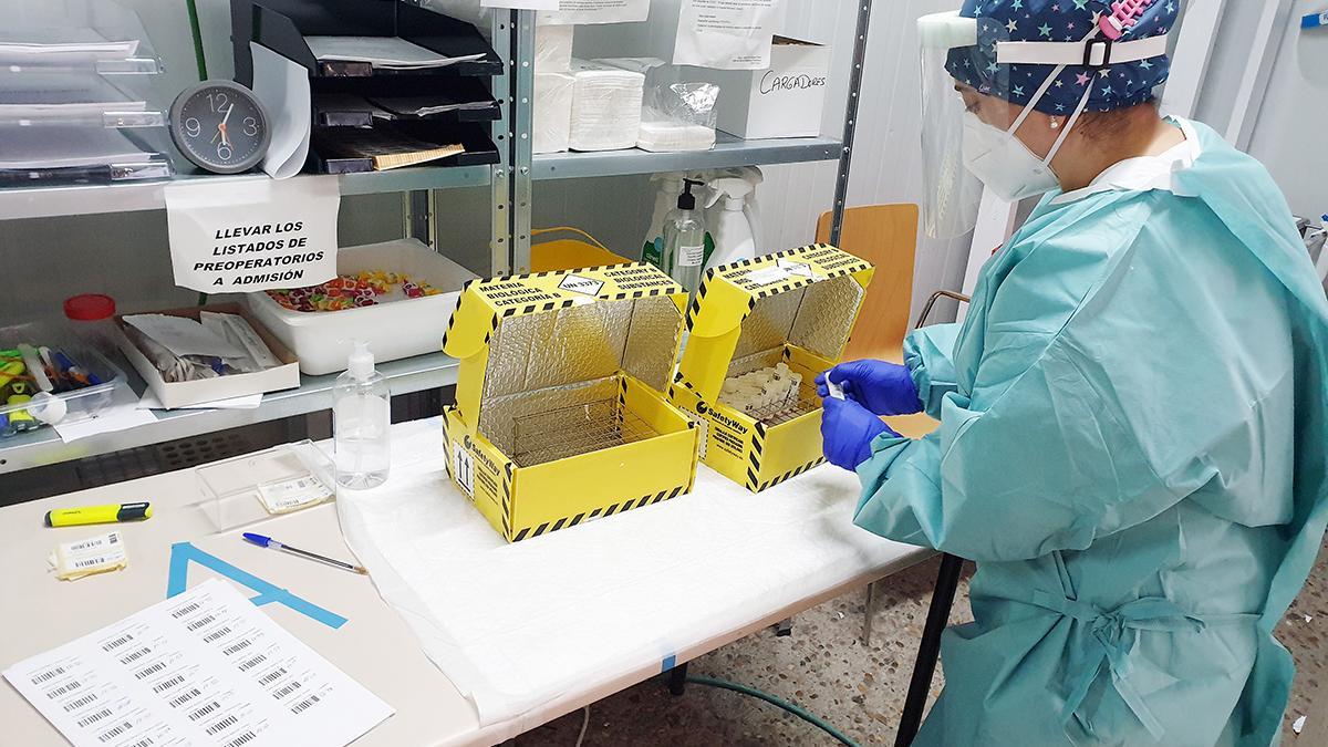 Tratamiento de las muestras para determinar si hay positivo por coronavirus, en el Meixoeiro