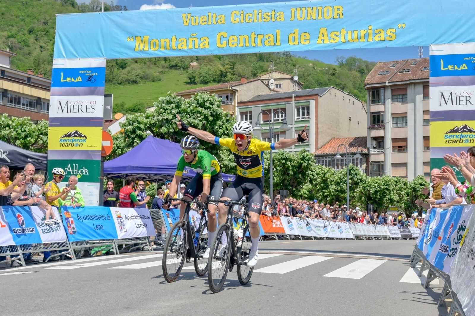 Exhibición de Benjamín Noval en la Vuelta Ciclista a la Montaña Central de Asturias