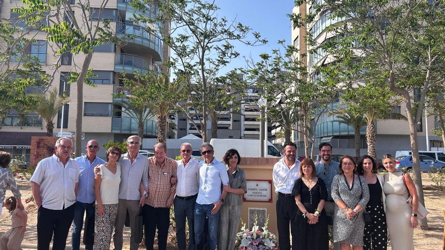 El bipartito dedica un jardín a la fundadora de una antigua tienda de ropa de bebé de Elche