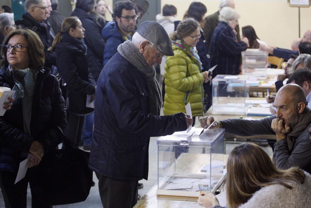 Votacions al col·legi Verd i al pavelló de Palau