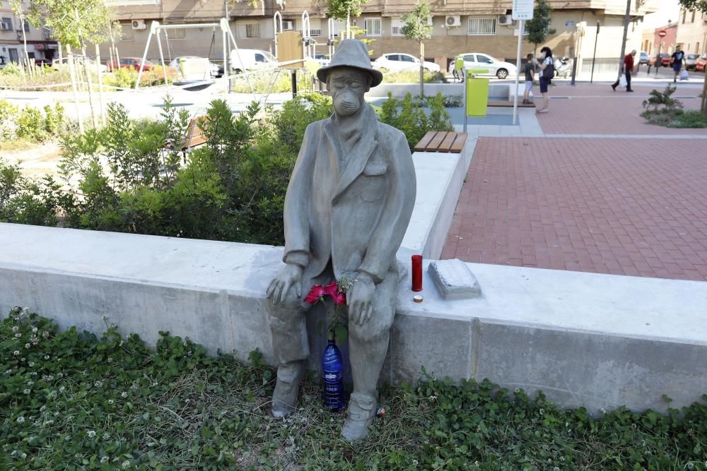 Una escultura recuerda en Benimàmet a las víctimas del Covid 19