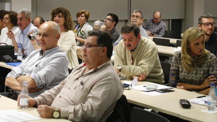 Directivos de ADES en unas jornadas celebradas la semana pasada.