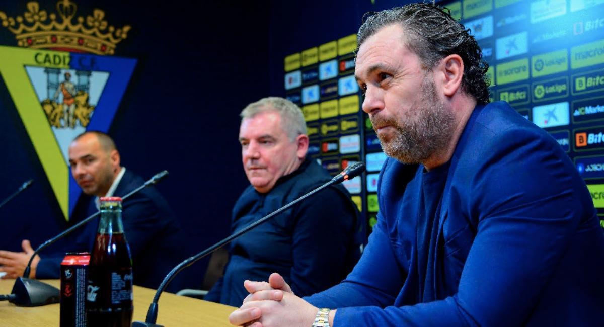 Sergio junto al presidente Vizcaíno