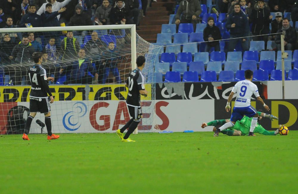 El partido entre el Zaragoza y el Real Oviedo, en imágenes