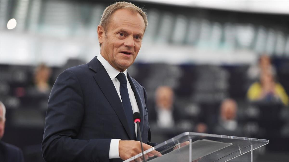 El presidente del Consejo Europeo, Donald Tusk, comparece ante la Eurocámara.